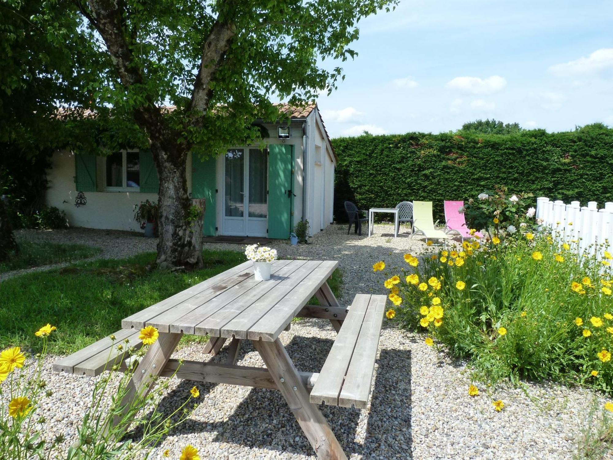 Le Clos D'Emeline Sainte-Terre Bagian luar foto